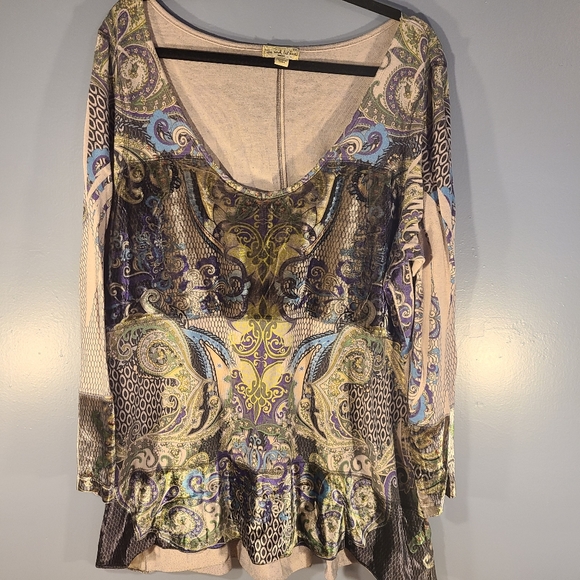 live and let live Tops - Live and let live blouse paisley and peacock